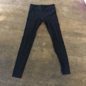 Black Ivivva leggings